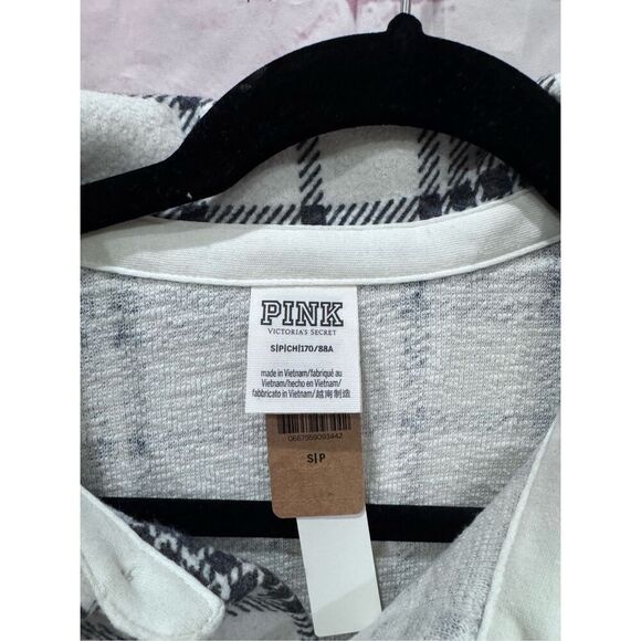 Pink Victoria's Secret sweater size small Petite - Picture 3 of 5